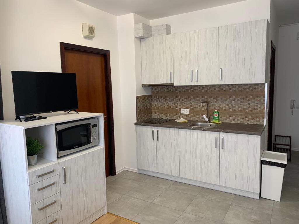 Flora Clover One Bedroom Apartment Nr. 18 Μπόροβετς Εξωτερικό φωτογραφία